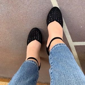 New cute black low heel